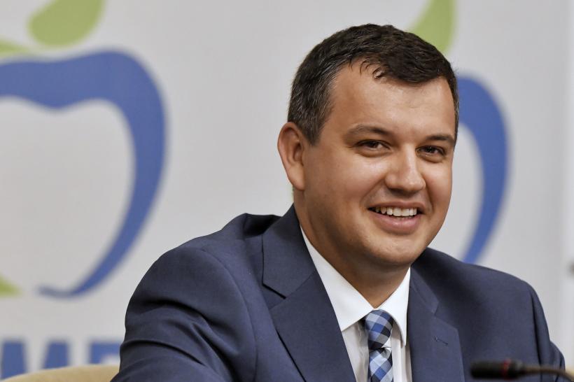 Cine este Eugen Tomac, primul etnic român născut în Basarabia desemnat prim-ministru al României