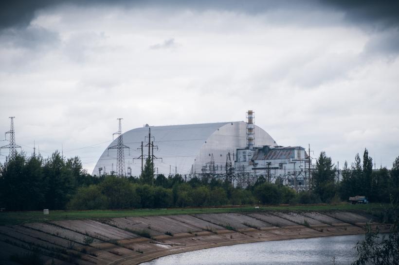 Alertă lângă Cernobîl: O dronă rusească a distrus un depozit de combustibil nuclear uzat. A izbucnit un incendiu uriaș
