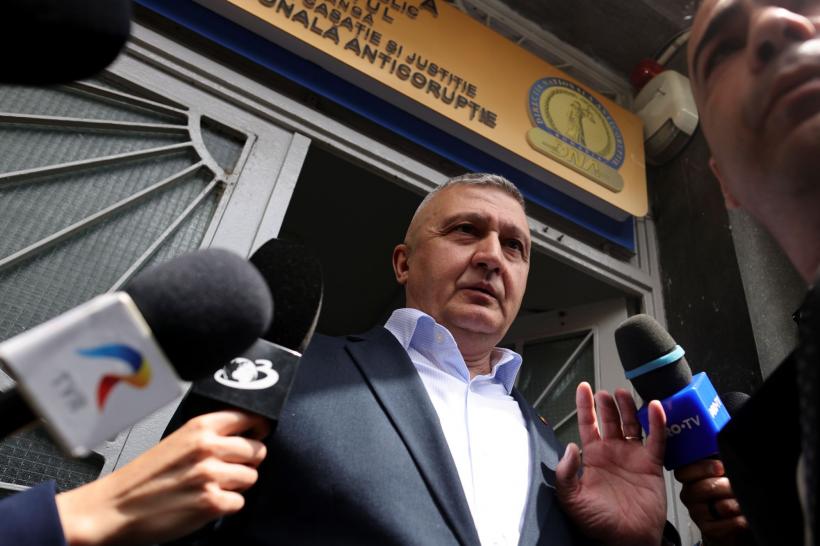 Şeful Armatei invocă un vid legislativ şi cere Instanţei sesizarea CCR, după ce ofiţeri inferiori l-au percheziţionat corporal, la DNA