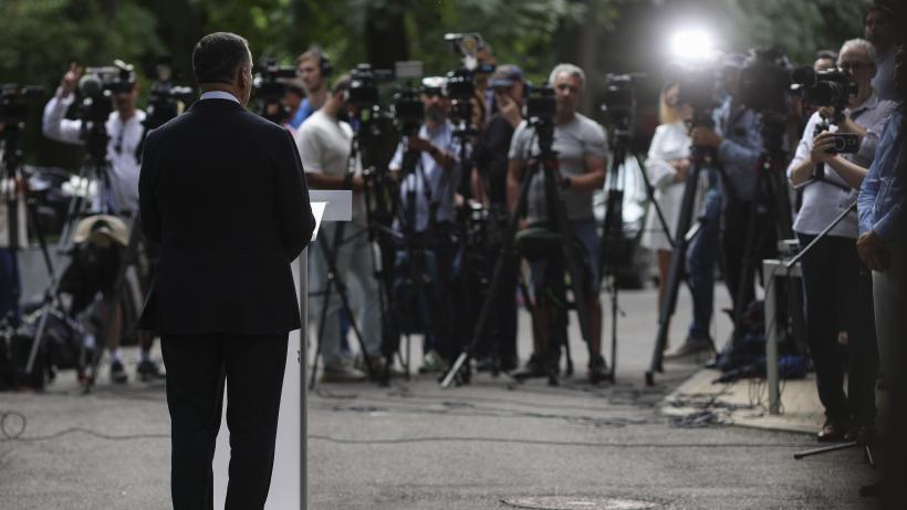 Surse: Tomac speră ca Nicușor Dan să convingă USR să voteze guvernul. „1% șanse”. Care e miza pe termen lung: „Au ajuns la intersecție”