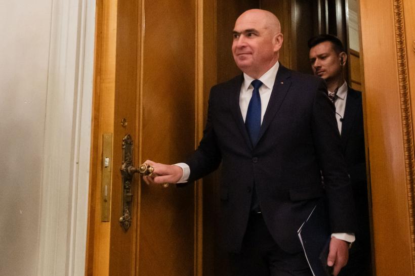 Ilie Bolojan dă drumul la majorări de salarii în 36 de companii publice. Memorandumul a fost adoptat de Guvern