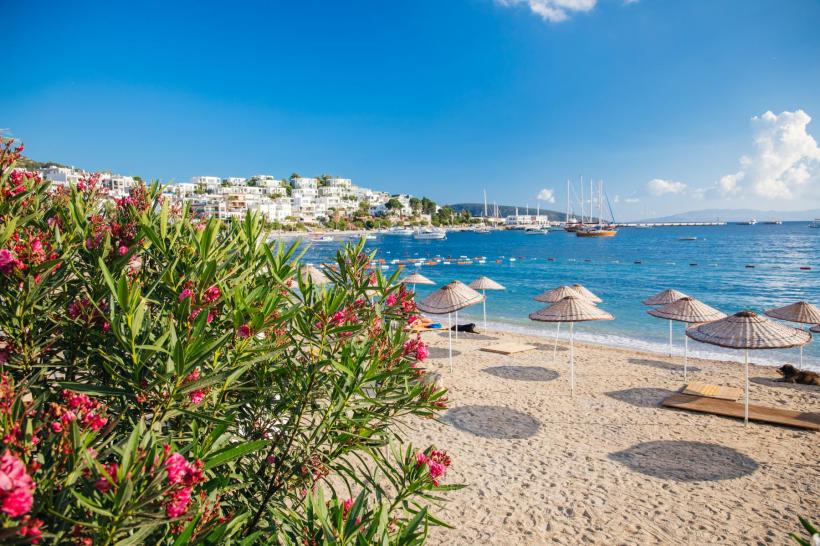 Orașe din Europa cu cele mai frumoase plaje. City break și vacanță la mare în același timp