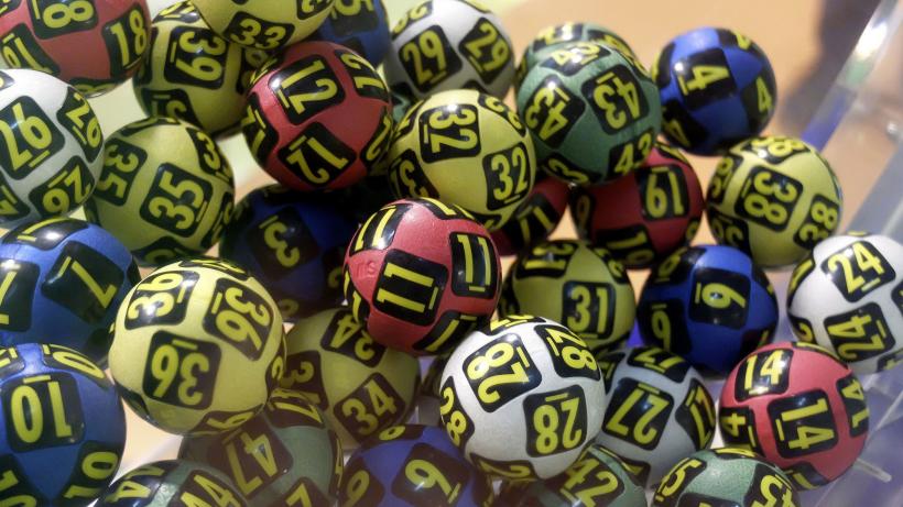 Loto 6/49 de duminică, 14 iunie. Numerele extrase și premiile puse în joc