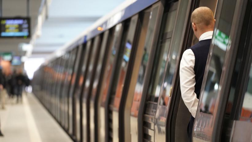 Metrorex a avut pierderi de 312 milioane lei în 2025: Compania a acordat peste 400 de milioane de lei ca sporuri, prime și bonusuri
