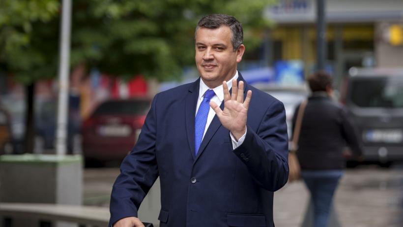 Tomac îl acuză pe Bolojan că a promis sprijin pentru un guvern tehnocrat, dar că s-a răzgândit: “El ne-a adus în acest blocaj”
