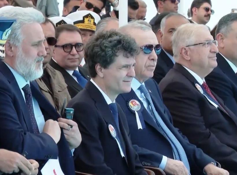 Nicușor Dan, primit cu fanfară la Istanbul. A salutat garda în limba turcă