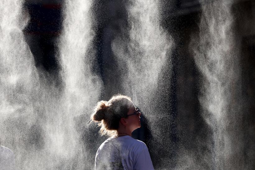 Astăzi a fost cea mai fierbinte zi înregistrată vreodată în Franța: Temperaturile au depășit 44 de grade. Numeroase recorduri depășite