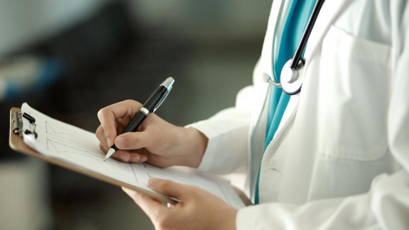 Rogobete acuză că 2.000 de medici specialiști sunt șomeri din cauza reformei lui Bolojan