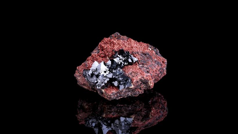 Un meteorit venit de pe Marte a fost analizat. Ce s-a găsit în miezul lui i-a surprins pe oamenii de ştiinţă