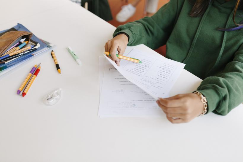 Bac 2026. Candidații care nu ajung la timp la probele de Matematică și Istorie pot susține proba la ora 13:00, cu subiectele de rezervă