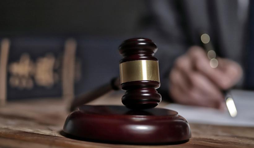 Curtea de Apel București a anulat decizia lui Bolojan de înființare a Comitetului pentru legile Justiției