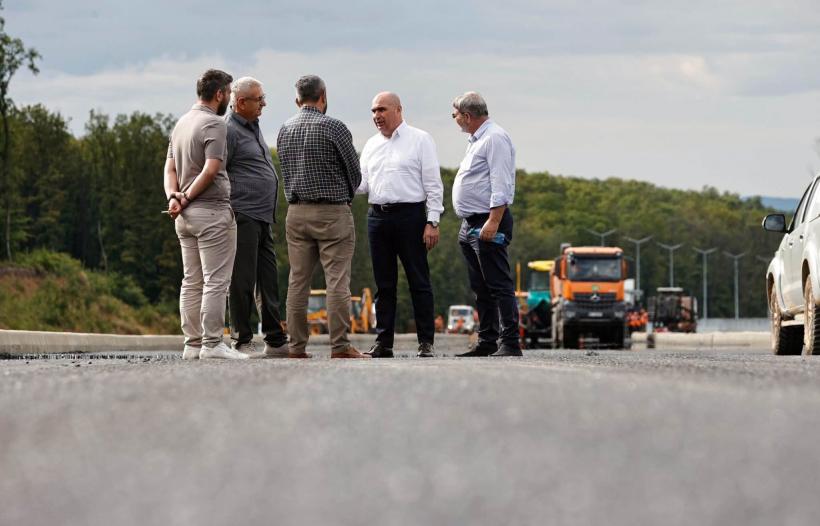 Bolojan a vizitat şantierul Autostrăzii Transilvania. "De la 1 decembrie ar trebui să se circule fără restricții între Cluj și Zalău"