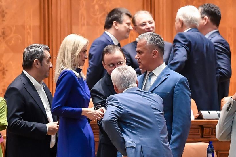 Contestatarii lui Bolojan din PNL lansează Manifestul Platformei Conservatoare: "Nu suntem o facțiune și nu propunem o ruptură"