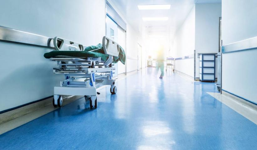 Bolojan le răspunde managerilor de spitale care cer deblocarea posturilor: „Doar jumătate din paturi sunt ocupate”