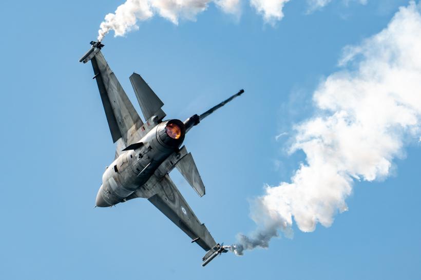 România doboară o a doua dronă cu F-16, la mai puțin de o zi după cea distrusă vineri. Mesaj RO-Alert, sâmbătă dimineața