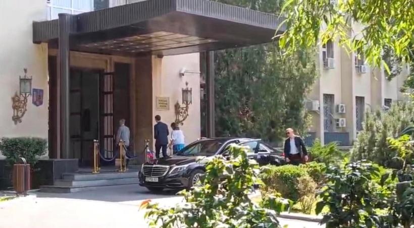 Ambasadorul rus Vladimir Lipaev a ajuns la MAE. A fost convocat de Oana Țoiu, după ce trei drone au violat spațiul aerian al României