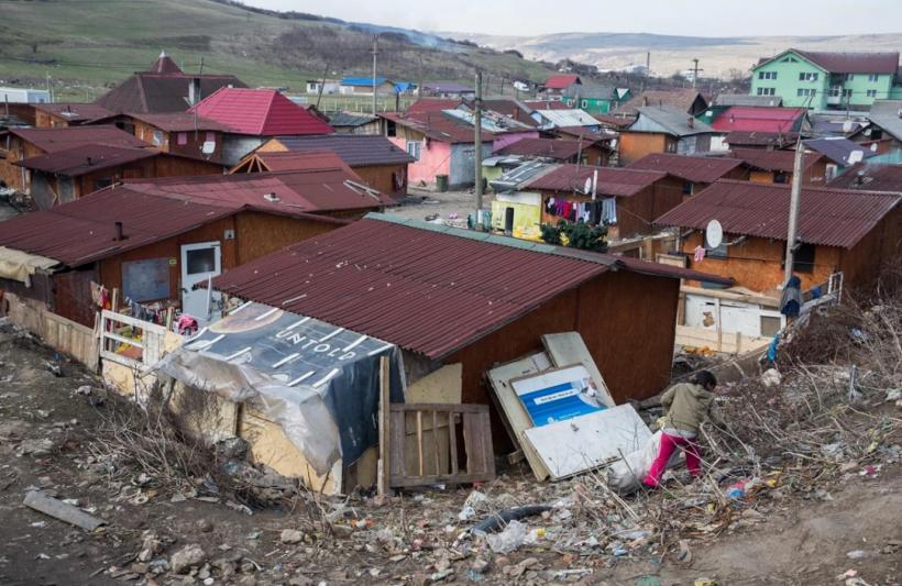50 de locuinţe sociale pentru familiile defavorizate din Pata Rât vor fi achiziţionate cu fonduri europene