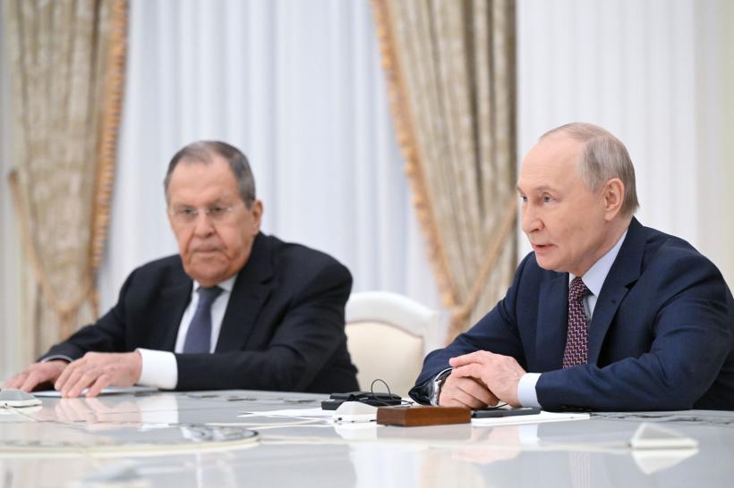 „Primim ajutor de sus.” Lavrov pretinde că a existat o intervenție divină în numirea lui Putin în funcția de președinte