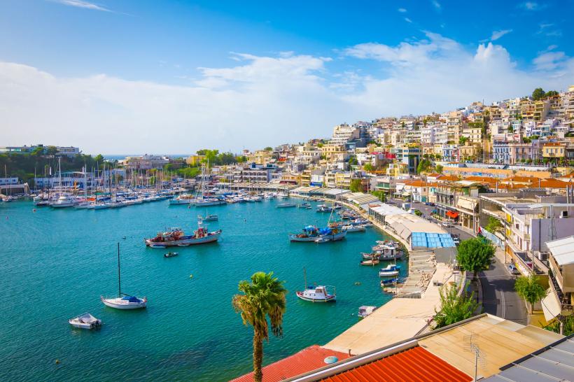 Șoc în Grecia. O britanică care era în vacanță a fost găsită moartă, într-o valiză. Misterul este amplificat de telefonul ei mobil