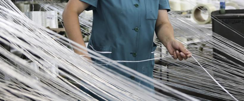 Trucul prin care fibra de sticlă chinezească ar putea ajunge ieftin în casele europenilor, în ciuda taxelor Uniunii Europene