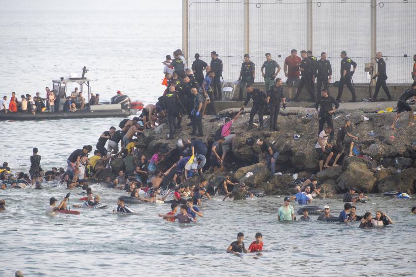Cum s-ar fi mobilizat zeci de mii de migranți spre Ceuta: Hărți și zvonuri false au fost distribuite pe grupuri de Facebook și TikTok