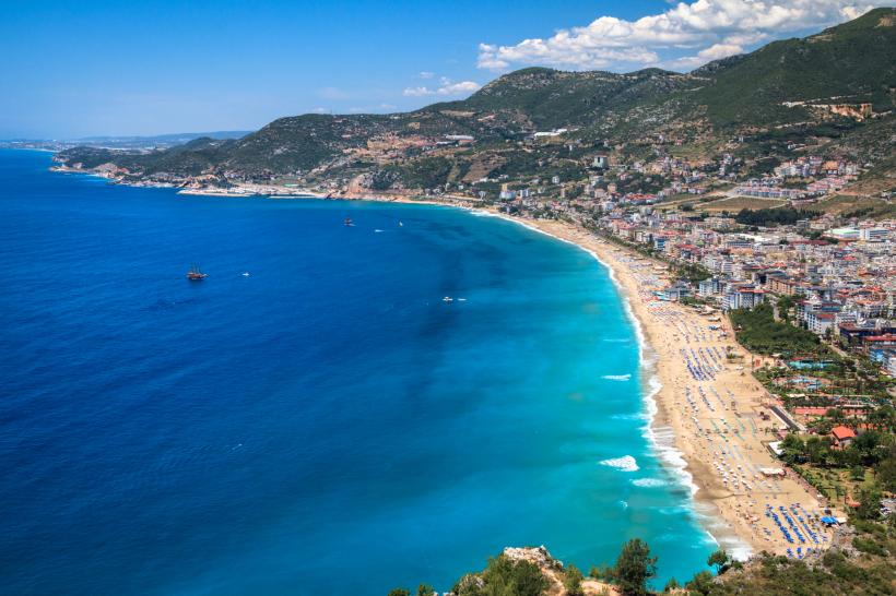 Turcia rămâne destinația preferată a românilor și vara aceasta. Cât costă o vacanță all inclusive în 2026