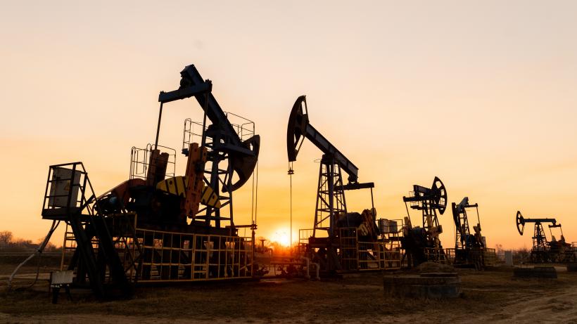 Arabia Saudită, Rusia și alți cinci membri ai OPEC+ au decis o nouă majorare a cotelor de producție de petrol