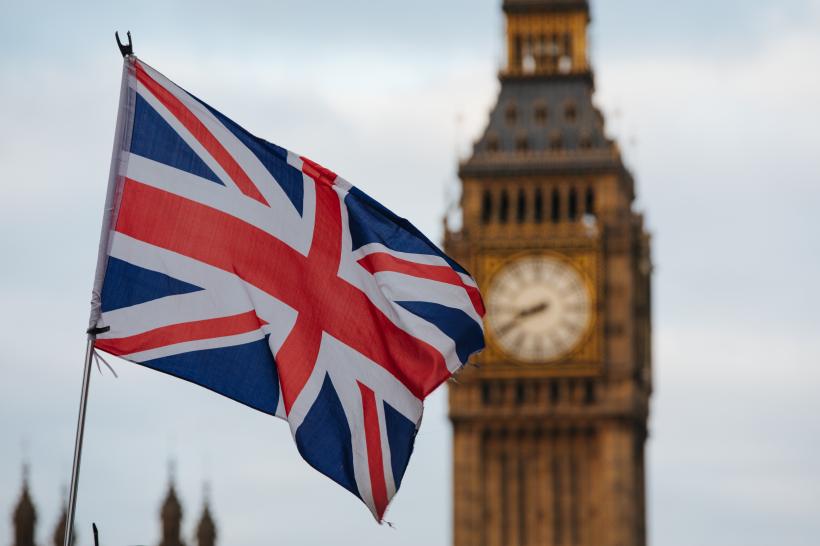„Ați primit din greșeală dreptul de ședere”. Europeni care trăiesc de ani în Marea Britanie riscă să-și piardă statutul după Brexit