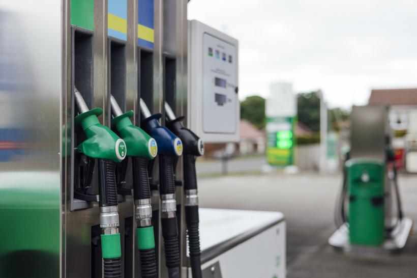 Mai multe benzinării au rămas fără motorină şi benzină premium. Bușoi (Ministerul Energiei): Nu există risc de penurie de carburanți