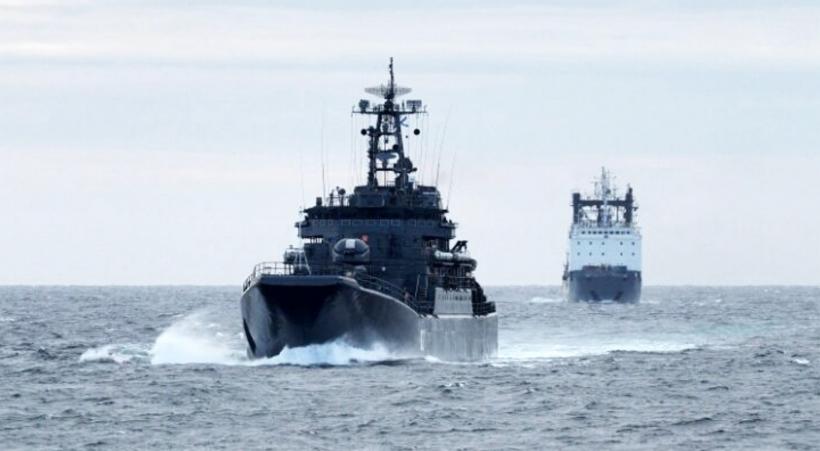 Ucraina i-a alungat pe ruși de la „mările calde”. Rusia și-a adunat o flotilă în Arctica pentru exporturi de petrol pe rutele nordice