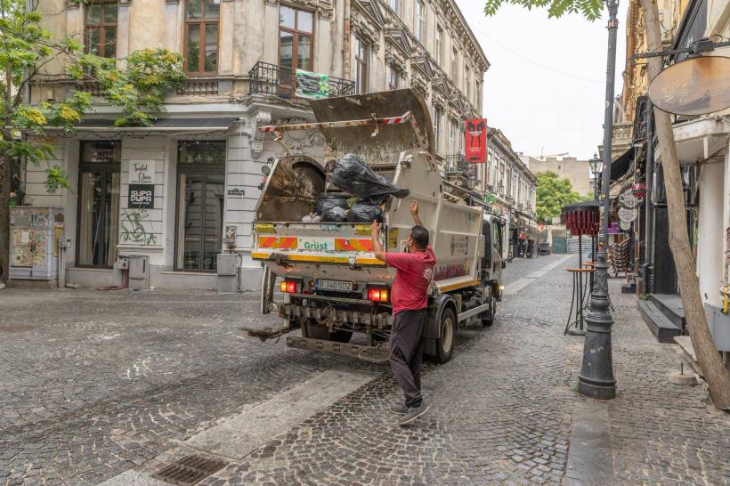 Noi reguli de salubrizare în Bucureşti. Primăria: Apare sistemul ”Plătești pentru cât arunci”. Ce măsuri trebuie luate până în 2033