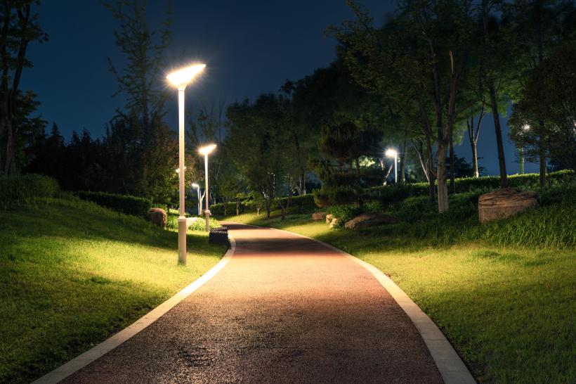 Primăria Sectorului 6 va diminua intensitatea iluminatului public în parcuri și la locurile de joacă