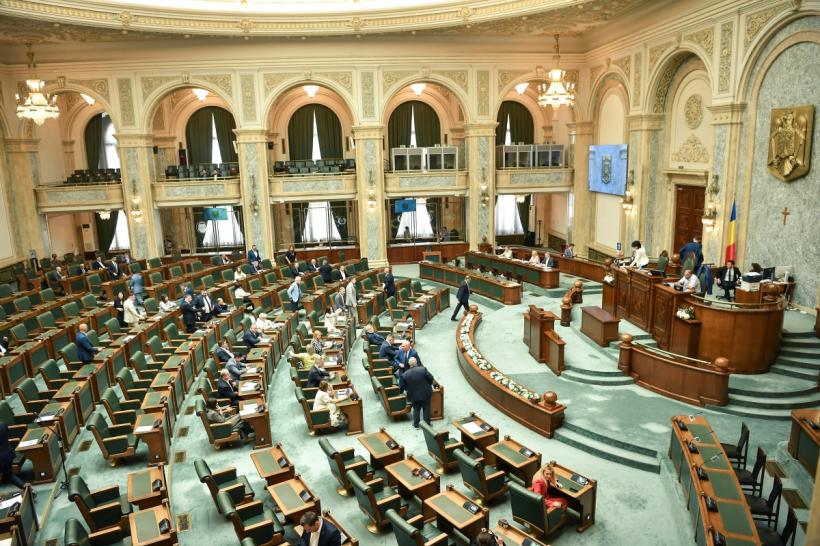 Senatul a votat anularea închiderii termocentralelor. Avertismentul lui Bolojan: „Riscăm să avem penalizări suplimentare”