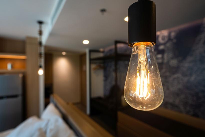 Vor crește facturile la energie în toamnă? Cercetător la Institutul de Prognoză Economică: "ANRE trebuie să intervină"