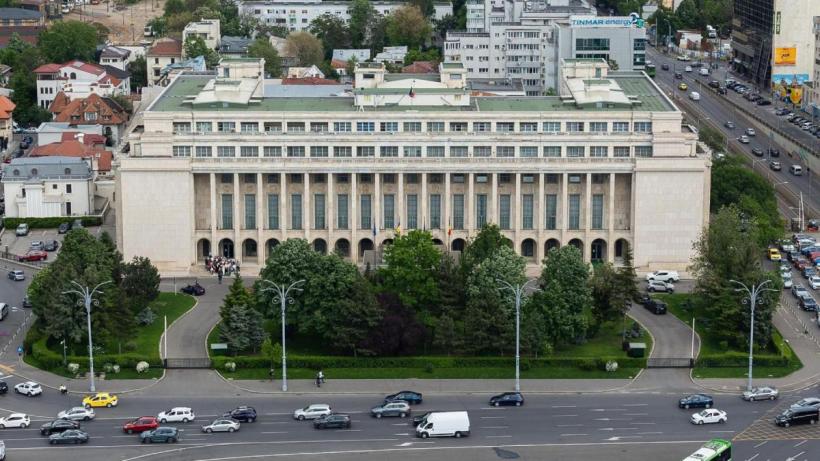 Angajații din Guvern cer "refugii climatice" în toate instituțiile: "Oamenii să se poată odihni, hidrata, încălzi sau răcori"