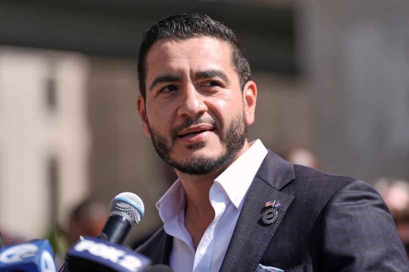 Bătălia pentru Senatul SUA: Abdul El-Sayed a câștigat alegerile primare din Michigan. Urmează confruntarea cu omul lui Trump