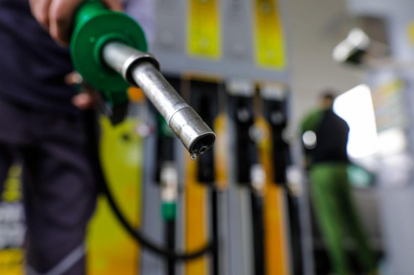 Consiliul Concurenței are „suspiciuni” despre creșterea prețului la carburanți. Chirițoiu: „Vom face controale”. Când scad prețurile