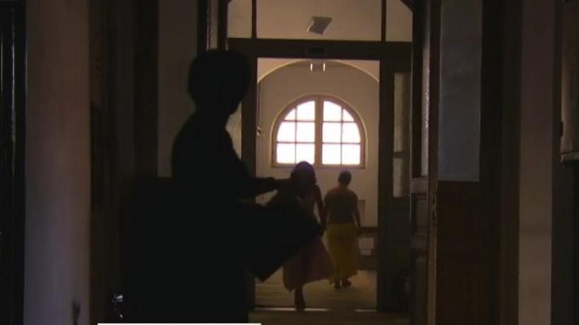 Cum se face economie de energie în ministere. Bugetarii care lucrează la două calculatoare închid unul. S-au instalat lămpi de veghe
