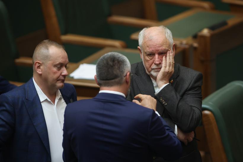Senatorii, încurcați de amendamentul AUR la Legea ANI: Poate fi „amantă” și o persoană de același sex? Ce se întâmplă dacă ai două?