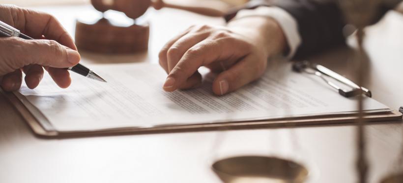 Un bărbat din Italia i-a lăsat moştenire soţiei 1,8 milioane de euro. Apoi a apărut o fiică secretă și situația s-a complicat