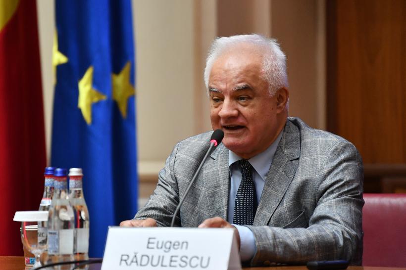 Avertisment sumbru de la BNR. Consilierul lui Mugur Isărescu: „Vor urma scăderi dramatice. Vom mânca iarbă și scoarță de copac”
