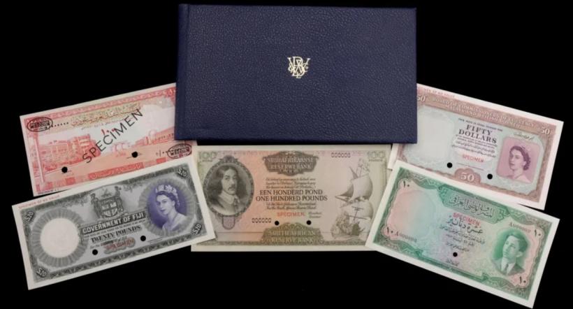 Niște bancnote vechi care au ajuns într-un magazin second-hand s-au dovedit a fi extrem de rare și s-au vândut cu 100.000 de euro