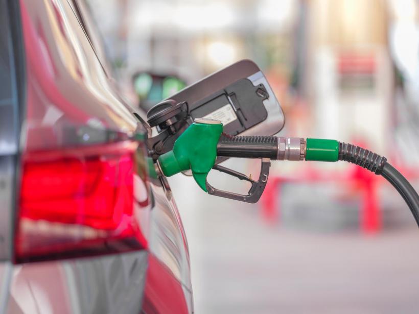 Localitatea în care motorina şi benzina se vând cel mai ieftin din România. Preţuri la carburanţi, luni, 19 octombrie