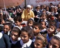 Războiul Hamas-Fatah scoate copiii în stradă

