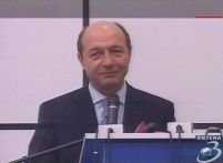 Băsescu revine la "mogulii presei"