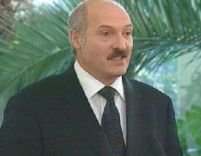 Lukasenko candidează la preşedinţie în... Rusia