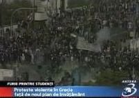Grecia. Studenţii devastează Atena