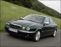 X-Type falimentează britanicii de la Jaguar