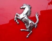Ferrari îşi deschide service în România