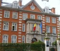 
Ambasade închise: SUA şi Marea Britanie
